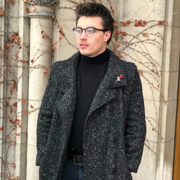 Meet your Posher, Josh - Picture 3 of 6